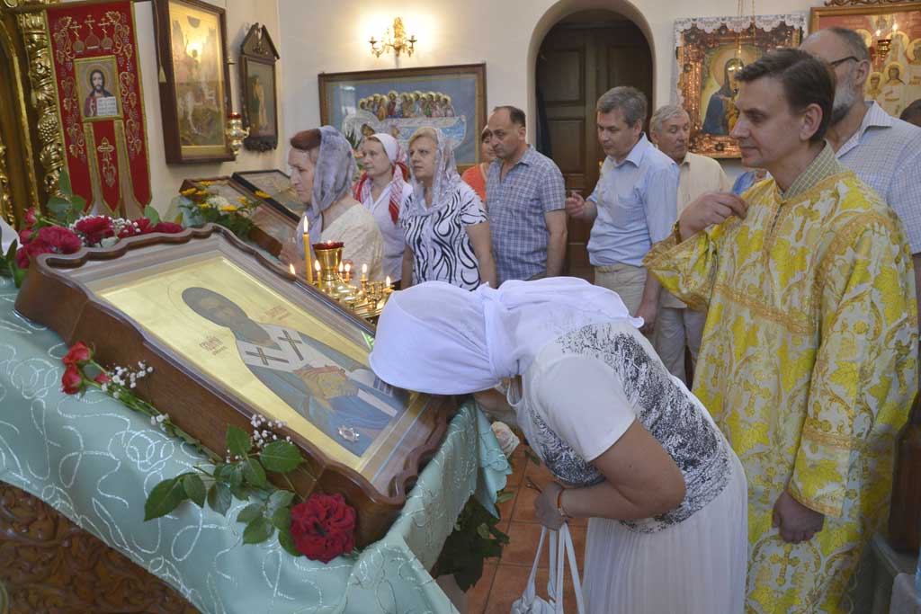 Свято-Вонифатьевская община получила в дар икону святого Валентина
